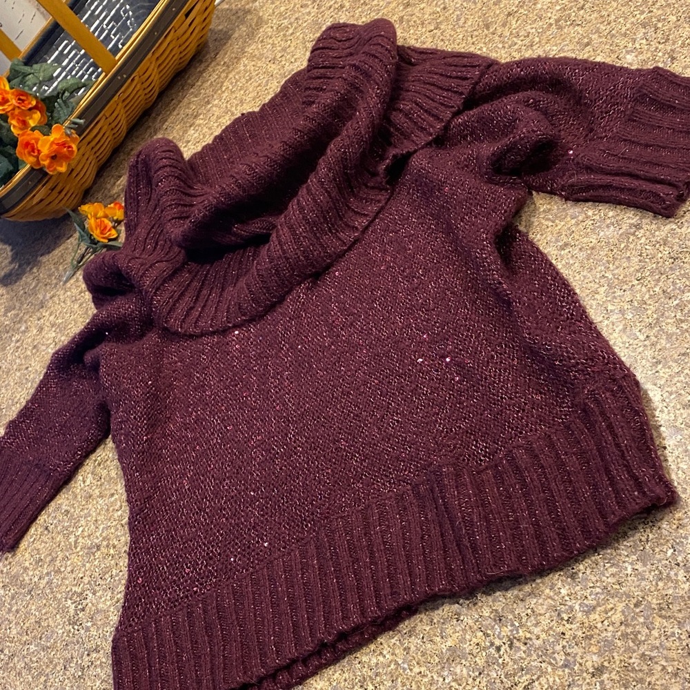 Elle Sweater Sequins Small Maybe Purple? Burgundy?